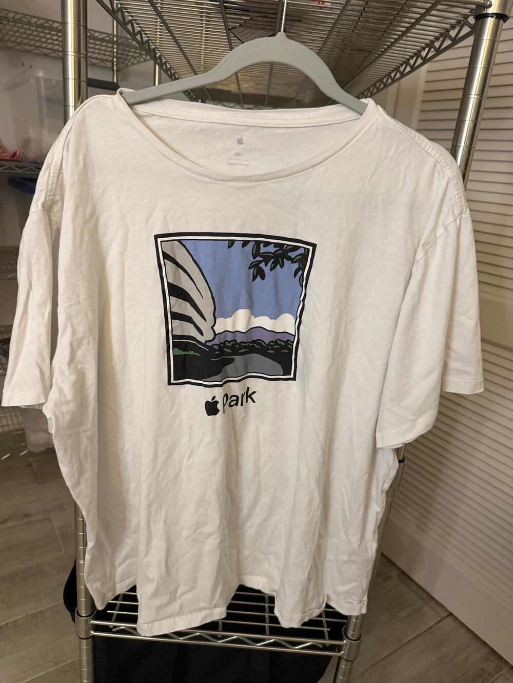 Apple Park Park Path Limited Edition T-Shirt Mens Size 2XL